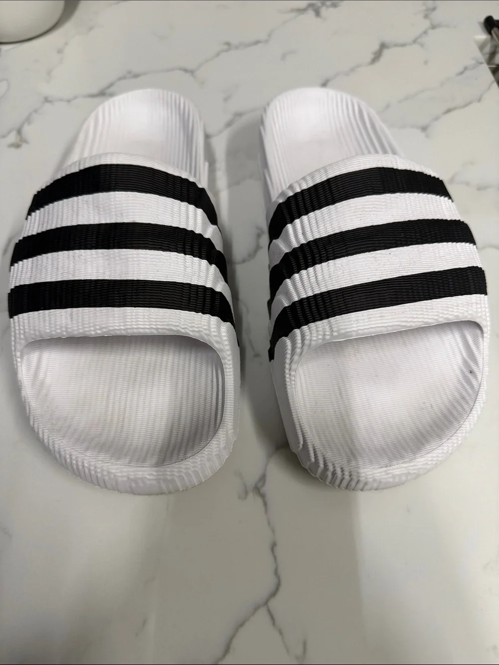 adidas classic slide